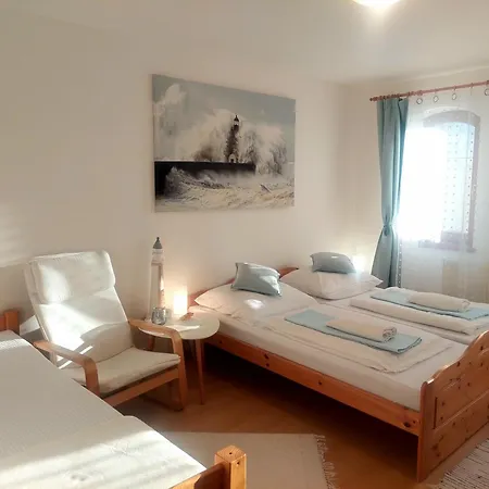 Idylicky Rodinny Arkadia Pri Dunajskej Cyklotrase Kyselica