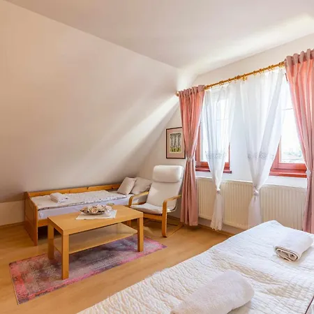 Idylicky Rodinny Arkadia Pri Dunajskej Cyklotrase Гостевой дом