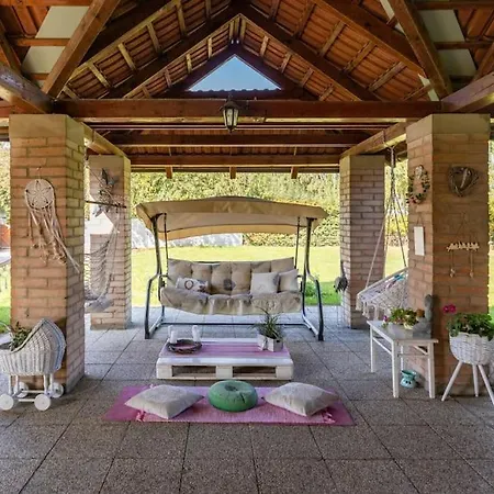 Idylický Rodinný Arkádia Pri Dunajskej Cyklotrase 3* Kyselica