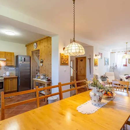 Idylický Rodinný Arkádia Pri Dunajskej Cyklotrase Casa de hóspedes Kyselica