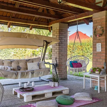 Idylický Rodinný Arkádia Pri Dunajskej Cyklotrase Casa de hóspedes 3*